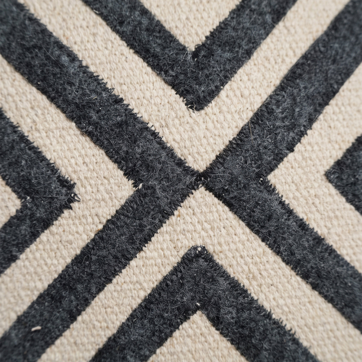 Orchard Cushion - Dark Graphite / Beige Glory [COTTON]