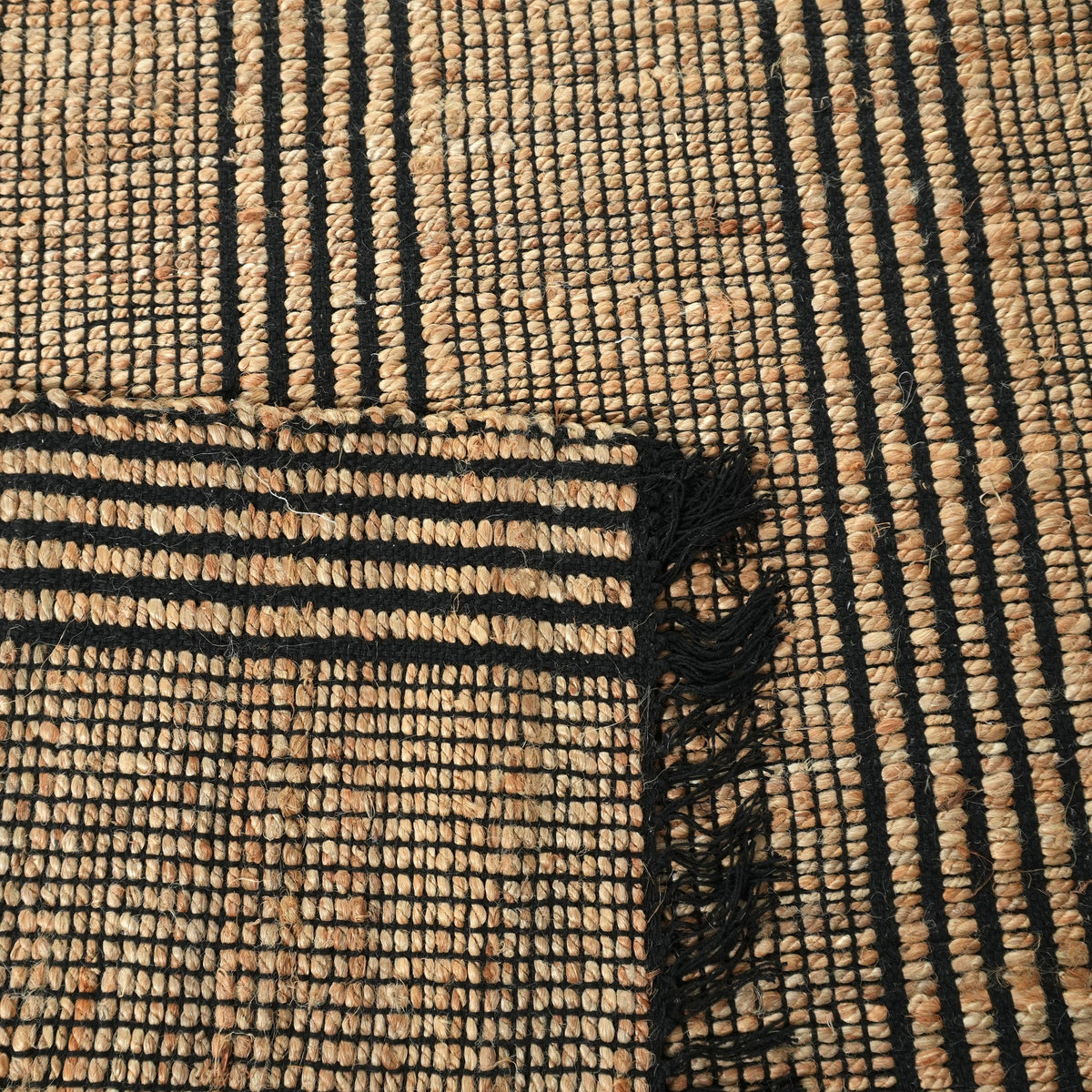 Carrara Rug - Eerie Black / Basic Beige [JUTE + COTTON]