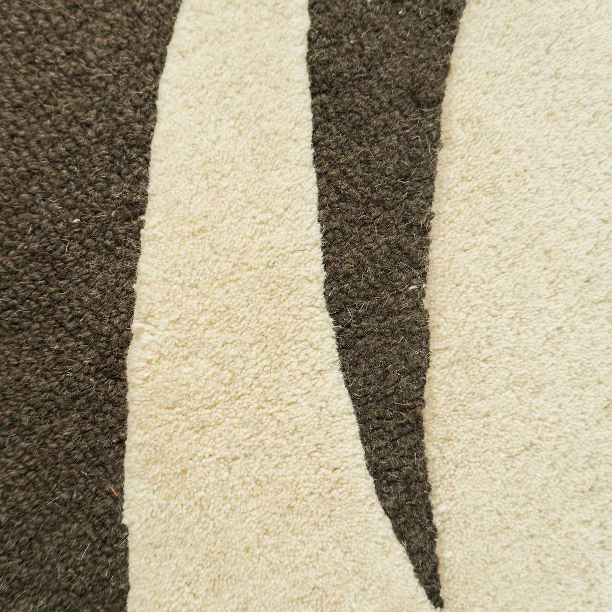 Celeste Rug - Iridium / Wheatfield [INDIAN BLEND WOOL]